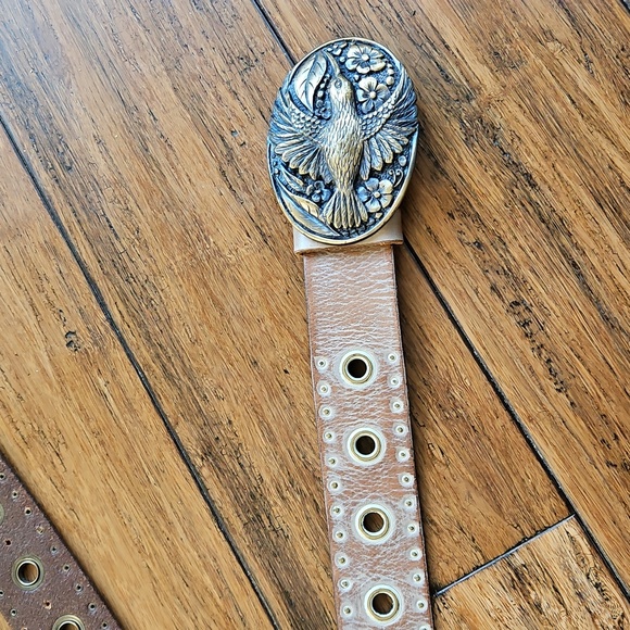 Brown Leather Belt with Hummingbird Buckle - Picture 3 of 4